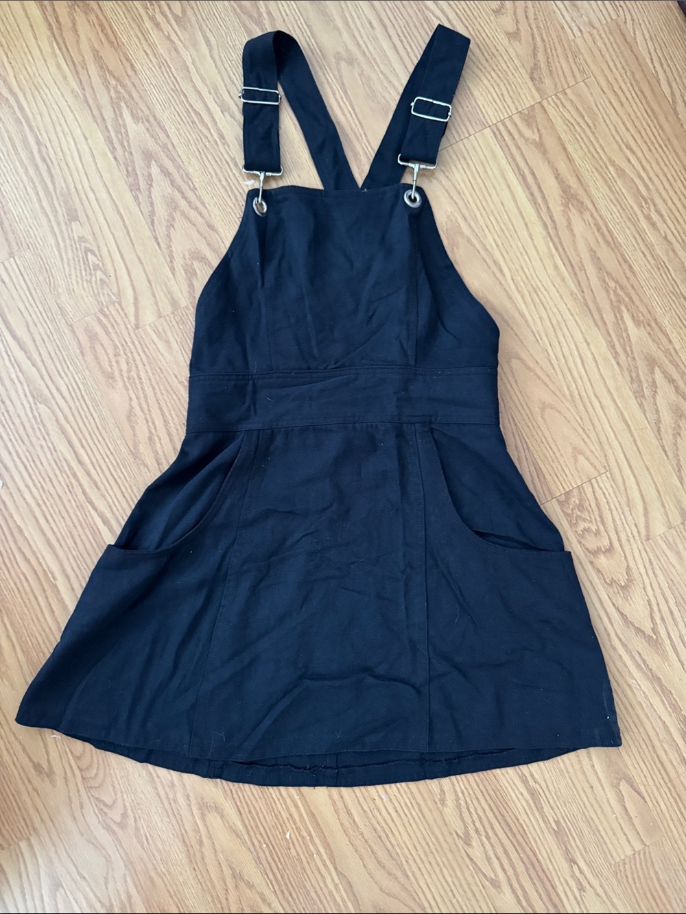 R+Co Black Label Garment with Branded Tag